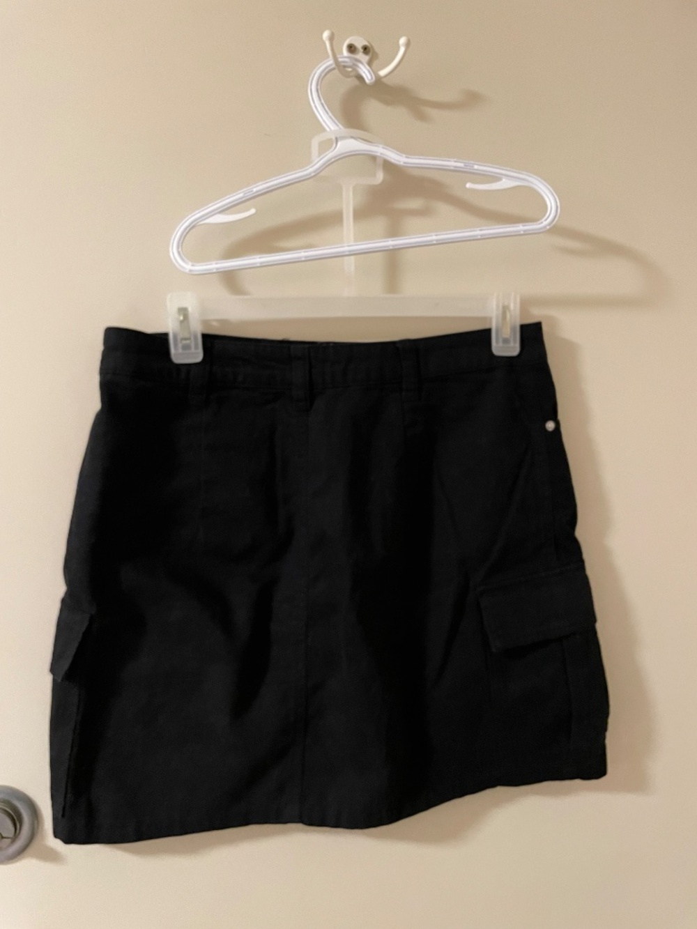Mini Skirts - Picture 2 of 4